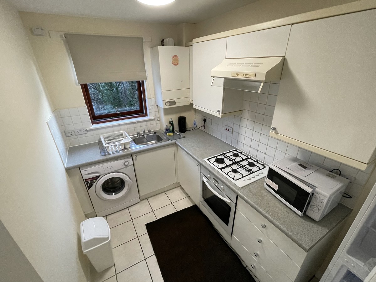 A clean and functional kitchen in a Josephs.Scot managed property